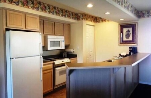 Table Rock Hotel | The Suites at Fall Creek in Branson, Missouri 2bdr