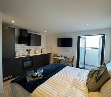 Ormskirk Apartment | The Suites, Ormskirk - Rooms by Vici
