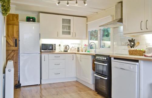 Easthope House | The Summer House