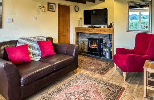 Stenalees House | The Swallows