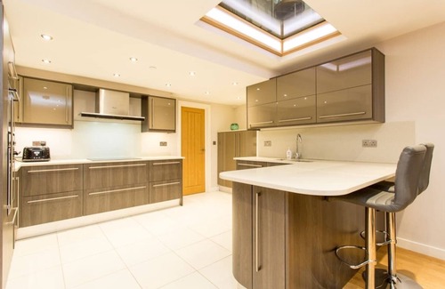Paddington Cottage | The Sweet Mews - Big & Bright 4bdr Mews Home in Ideal Location