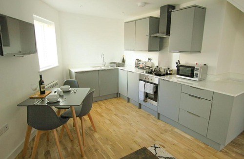 Rhosneigr House | The Swell by Guestz