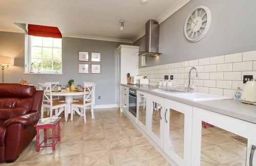 Lydney Cottage | THE TACK ROOM, pet friendly, character holiday cottage in Lydney