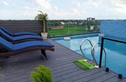 Taj Ganj Hotel | THE TAJ PEARL HOTEL