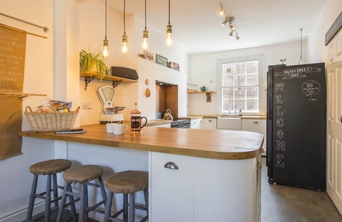 York Apartment | The Tansy House on Queen Street
