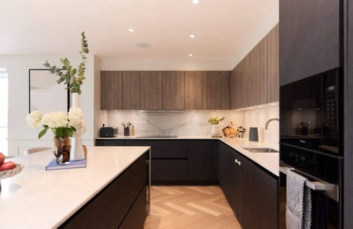 Golders Green Cottage | The Temple Fortune Crib - Lovely 3BDR House with Balcony