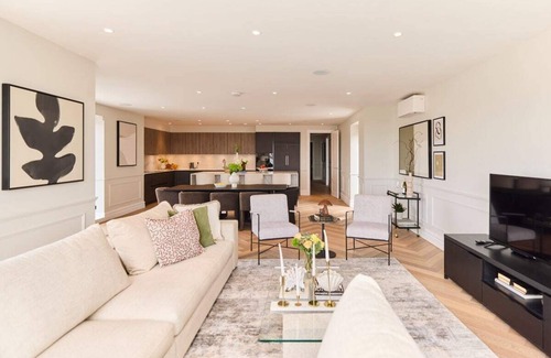 Golders Green Cottage | The Temple Fortune Crib - Lovely 3BDR House with Balcony