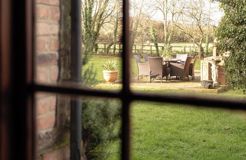 Sedgeberrow House | The Threshing Barn-Stunning 5 BD Retreat