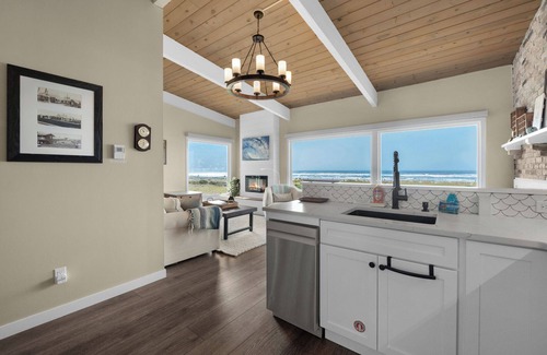 Seaside Condo | The Tides by the Sea - Entire rental unit in Seaside, Oregon, United States