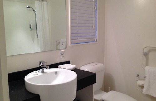 Riccarton Hotel | The Towers on the Park
