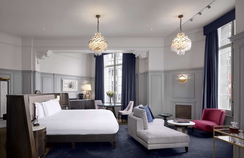 London City Centre Hotel | The Trafalgar St. James London, Curio Collection by Hilton