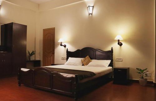 Kovalam Hotel | The Travancore Palace Beach Resort