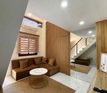 San Vicente Apartment | The Tree House - Connecting Loft Units Govantes