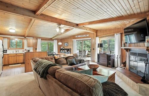 Phelps House | The Treehouse Lakes & Trails Cabin cabin