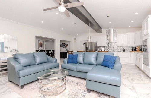 Bayshore Gardens House | The Ultimate Escape - Bradenton, Florida