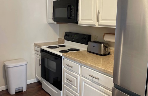 Urbana House | The Urbana Blue House- Tranquil 3 bedroom getaway