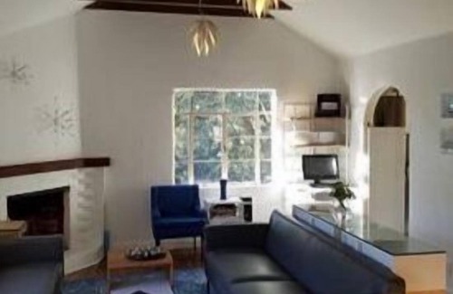 Northwest Carmel Bed & Breakfast | The Vagabond's House