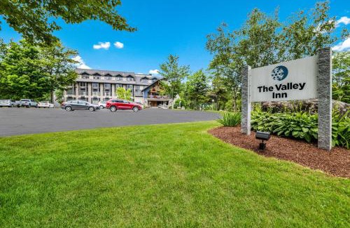 Waterville Valley Hotel | The Valley Inn, an Ascend Collection Hotel