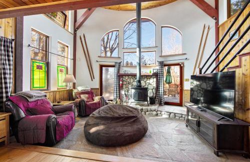 Green Valley Lake House | The Valley's Cabin