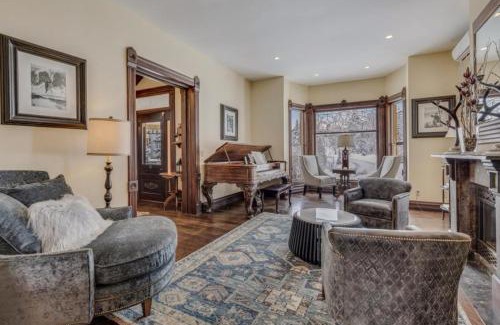Steamboat Springs House | The Victorian Chalet