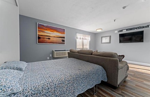 Gilford Apartment | The Village at Paugus Bay Condo!