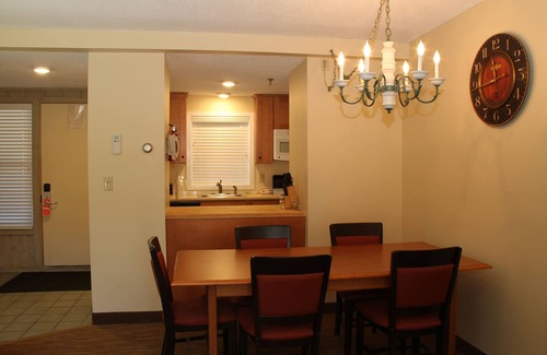 Lincoln Condo | The Village of Loon Mountain