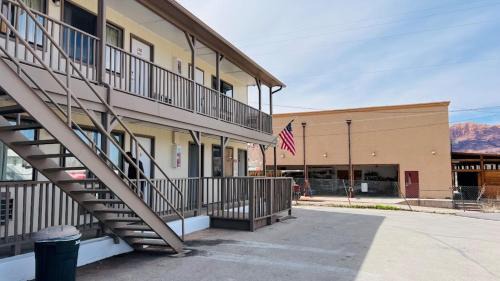 Moab Hotel | The Virginian Inn Moab Downtown