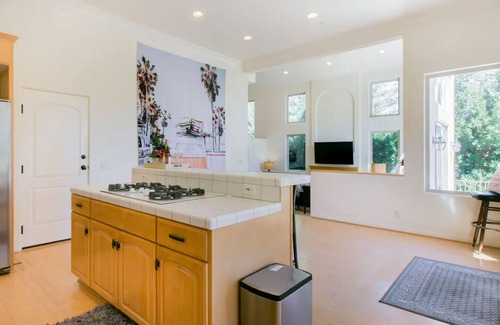 Malibu House | The Vista Malibu Mountaintop Retreat Villa & Garden