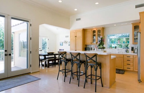 Malibu House | The Vista Malibu Mountaintop Retreat Villa & Garden