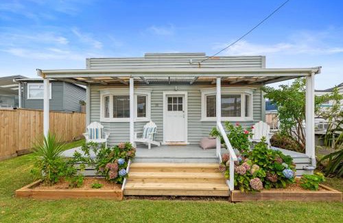 Waihi Beach House | The Wallnutt Nook - Waihi Beach Holiday Home