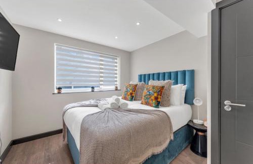 Shacklewell Apartment | The Wanderlust Studio: Travelers' Haven