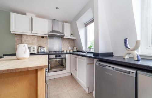 Plaistow and Sundridge Apartment | The Wandsworth Flat