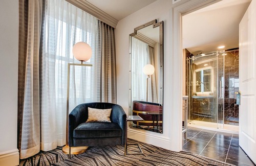 Sioux City Hotel | The Warrior Hotel, Autograph Collection