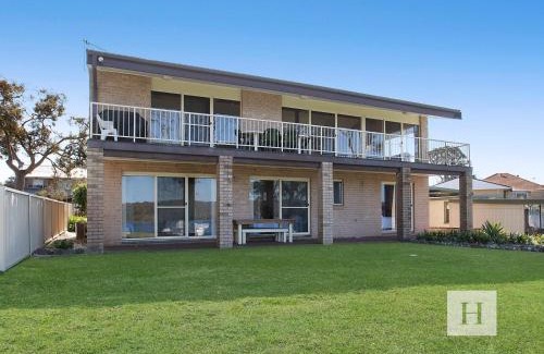 Gwandalan House | The Waterfront