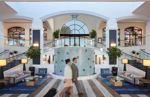 Huntington Beach Resort | The Waterfront Beach Resort, A Hilton Hotel