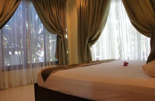 Bophut Resort | The Waterfront Hotel at Fishermans Village