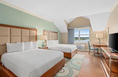 Lake Sumter Landing Hotel | The Waterfront Inn