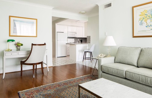 Port Credit Hotel | The Waterside Inn
