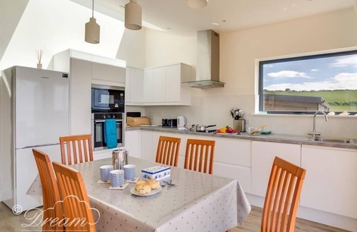 Eype Cottage | The Wave
