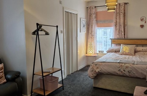 South Shore House | The Weeton guesthouse
