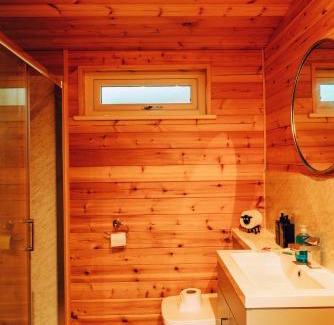 Fence Cabin | The Wellsprings Lodges and Restaurant