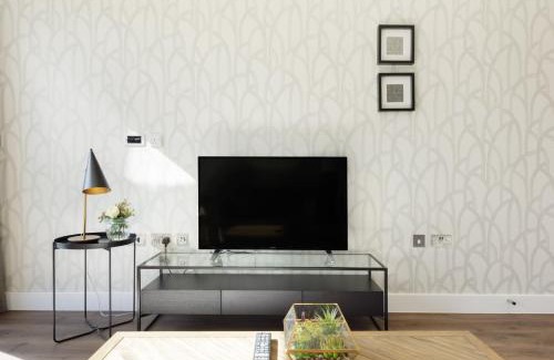 Spitalfields Apartment | The Wentworth Apartment - Sleeps 4