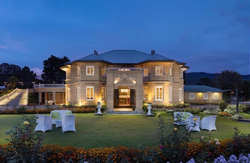 Nuwara Eliya Hotel | The Westbury Palace