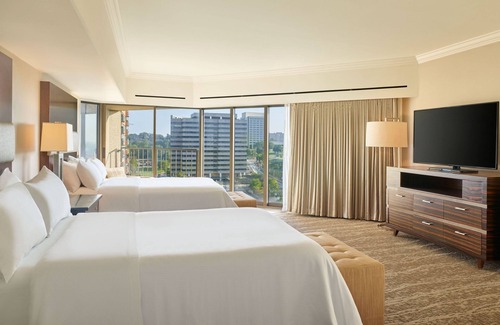 Crown Center District Hotel | The Westin Kansas City at Crown Center