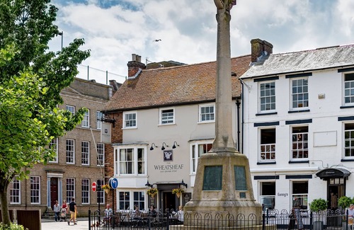 Newport Hotel | The Wheatsheaf Hotel