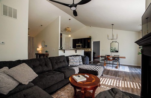 Buechel House | The Whiskey Hollow. 4BR, 2BA Louisville Retreat Designed for Extended Stays