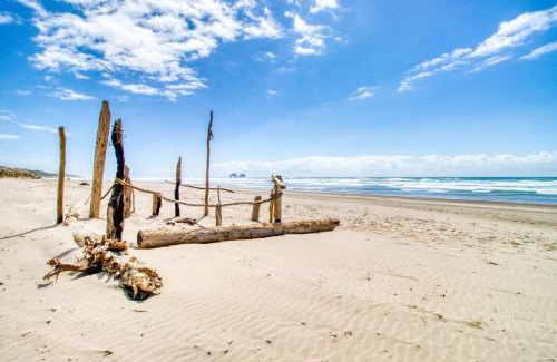 Rockaway Beach House | The Whistle Stop