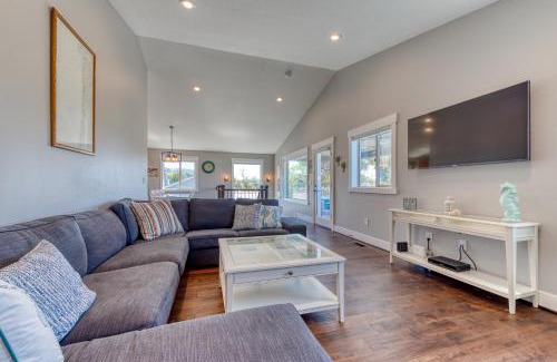 Rockaway Beach House | The Whistle Stop