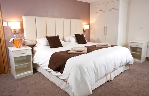 Caistor House | The White Hart