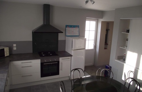 Saujon House | the white house of box springs c 3 * SAUJON next to ROYAN (5 G of free Wi FI